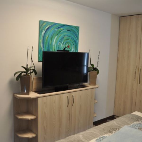 sideboard_tv_beschlag
